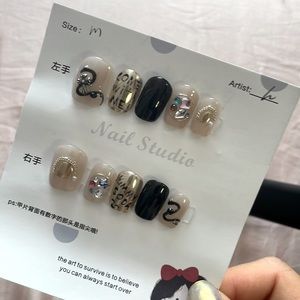 Artist customized handmade press on nails fake nails nude metal gold gothic cool